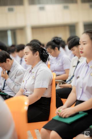 18. พิธีกล่าวคำปฏิญาณตนของนักศึกษา และพิธีลอดซุ้มไม้เรียวครุศาสตร์