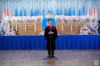 36. พิธีกล่าวคำปฏิญาณตนของนักศึกษา และพิธีลอดซุ้มไม้เรียวครุศาสตร์