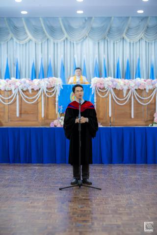 37. พิธีกล่าวคำปฏิญาณตนของนักศึกษา และพิธีลอดซุ้มไม้เรียวครุศาสตร์