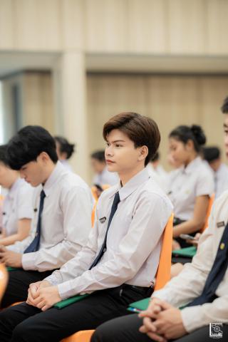 54. พิธีกล่าวคำปฏิญาณตนของนักศึกษา และพิธีลอดซุ้มไม้เรียวครุศาสตร์