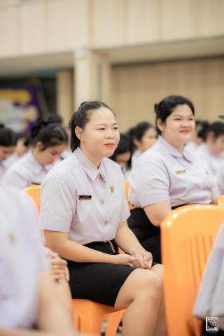 64. พิธีกล่าวคำปฏิญาณตนของนักศึกษา และพิธีลอดซุ้มไม้เรียวครุศาสตร์