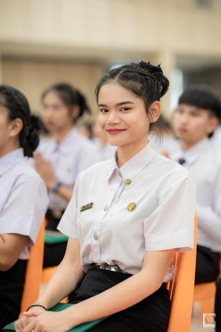 70. พิธีกล่าวคำปฏิญาณตนของนักศึกษา และพิธีลอดซุ้มไม้เรียวครุศาสตร์
