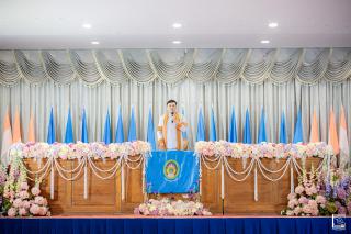 93. พิธีกล่าวคำปฏิญาณตนของนักศึกษา และพิธีลอดซุ้มไม้เรียวครุศาสตร์