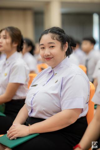 121. พิธีกล่าวคำปฏิญาณตนของนักศึกษา และพิธีลอดซุ้มไม้เรียวครุศาสตร์