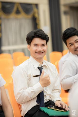133. พิธีกล่าวคำปฏิญาณตนของนักศึกษา และพิธีลอดซุ้มไม้เรียวครุศาสตร์