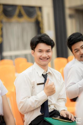 134. พิธีกล่าวคำปฏิญาณตนของนักศึกษา และพิธีลอดซุ้มไม้เรียวครุศาสตร์