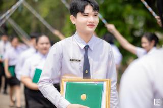 210. พิธีกล่าวคำปฏิญาณตนของนักศึกษา และพิธีลอดซุ้มไม้เรียวครุศาสตร์