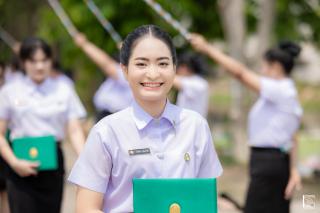 216. พิธีกล่าวคำปฏิญาณตนของนักศึกษา และพิธีลอดซุ้มไม้เรียวครุศาสตร์