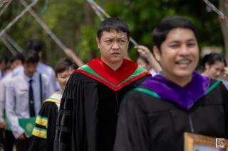 246. พิธีกล่าวคำปฏิญาณตนของนักศึกษา และพิธีลอดซุ้มไม้เรียวครุศาสตร์