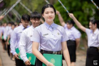 256. พิธีกล่าวคำปฏิญาณตนของนักศึกษา และพิธีลอดซุ้มไม้เรียวครุศาสตร์