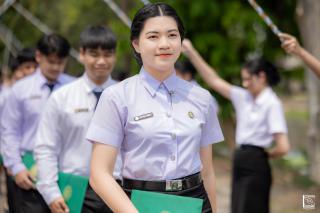 257. พิธีกล่าวคำปฏิญาณตนของนักศึกษา และพิธีลอดซุ้มไม้เรียวครุศาสตร์