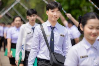 264. พิธีกล่าวคำปฏิญาณตนของนักศึกษา และพิธีลอดซุ้มไม้เรียวครุศาสตร์