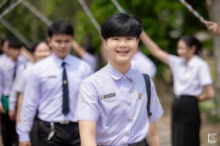270. พิธีกล่าวคำปฏิญาณตนของนักศึกษา และพิธีลอดซุ้มไม้เรียวครุศาสตร์