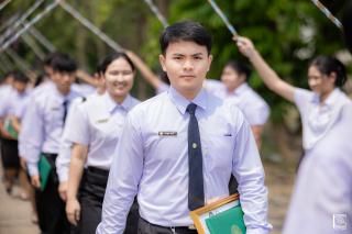 271. พิธีกล่าวคำปฏิญาณตนของนักศึกษา และพิธีลอดซุ้มไม้เรียวครุศาสตร์