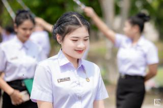 285. พิธีกล่าวคำปฏิญาณตนของนักศึกษา และพิธีลอดซุ้มไม้เรียวครุศาสตร์