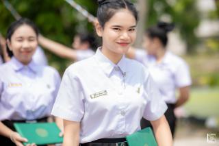 286. พิธีกล่าวคำปฏิญาณตนของนักศึกษา และพิธีลอดซุ้มไม้เรียวครุศาสตร์