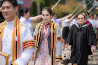308. พิธีกล่าวคำปฏิญาณตนของนักศึกษา และพิธีลอดซุ้มไม้เรียวครุศาสตร์