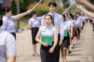 319. พิธีกล่าวคำปฏิญาณตนของนักศึกษา และพิธีลอดซุ้มไม้เรียวครุศาสตร์