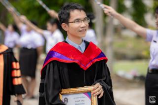 349. พิธีกล่าวคำปฏิญาณตนของนักศึกษา และพิธีลอดซุ้มไม้เรียวครุศาสตร์