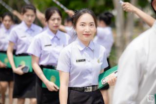 360. พิธีกล่าวคำปฏิญาณตนของนักศึกษา และพิธีลอดซุ้มไม้เรียวครุศาสตร์