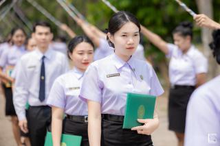 368. พิธีกล่าวคำปฏิญาณตนของนักศึกษา และพิธีลอดซุ้มไม้เรียวครุศาสตร์