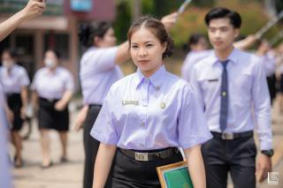 431. พิธีกล่าวคำปฏิญาณตนของนักศึกษา และพิธีลอดซุ้มไม้เรียวครุศาสตร์
