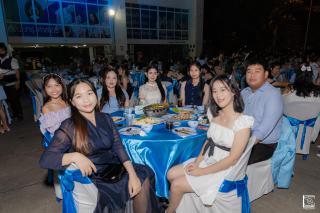 74. งานราตรีสีฟ้า
