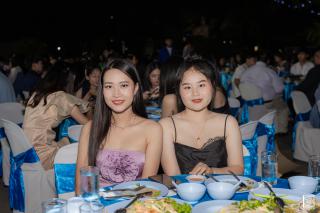 76. งานราตรีสีฟ้า