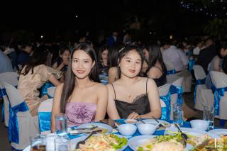 77. งานราตรีสีฟ้า