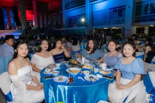 90. งานราตรีสีฟ้า