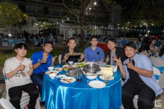 221. งานราตรีสีฟ้า