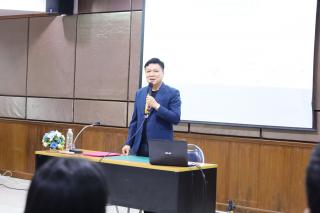 12. อบรมเชิงปฏิบัติการการสร้างสื่อการเรียนรู้สำหรับเด็กพิเศษในระดับประถมศึกษา ในเขตสพป.กำแพงเพชร เขต 1