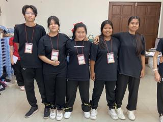 13. First Start เตรียมความพร้อมก่อนเข้าเรียน English Program