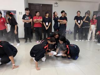 15. First Start เตรียมความพร้อมก่อนเข้าเรียน English Program