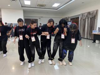 37. First Start เตรียมความพร้อมก่อนเข้าเรียน English Program