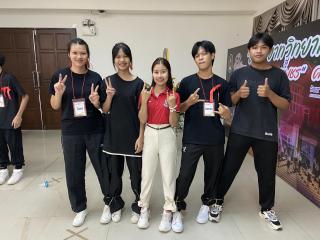38. First Start เตรียมความพร้อมก่อนเข้าเรียน English Program