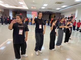 40. First Start เตรียมความพร้อมก่อนเข้าเรียน English Program