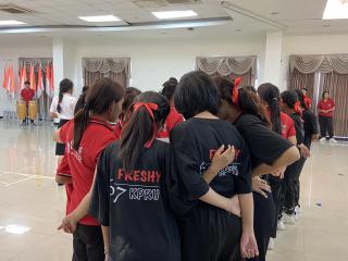 41. First Start เตรียมความพร้อมก่อนเข้าเรียน English Program