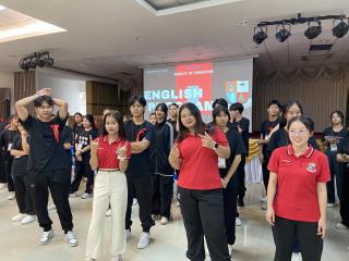 42. First Start เตรียมความพร้อมก่อนเข้าเรียน English Program