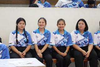 8. "MAKE FRIENDS, HAVE FUN" สานสัมพันธ์น้องพี่