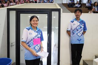 11. "MAKE FRIENDS, HAVE FUN" สานสัมพันธ์น้องพี่