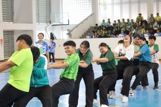 64. "MAKE FRIENDS, HAVE FUN" สานสัมพันธ์น้องพี่