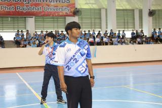 82. "MAKE FRIENDS, HAVE FUN" สานสัมพันธ์น้องพี่