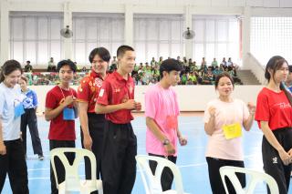 100. "MAKE FRIENDS, HAVE FUN" สานสัมพันธ์น้องพี่