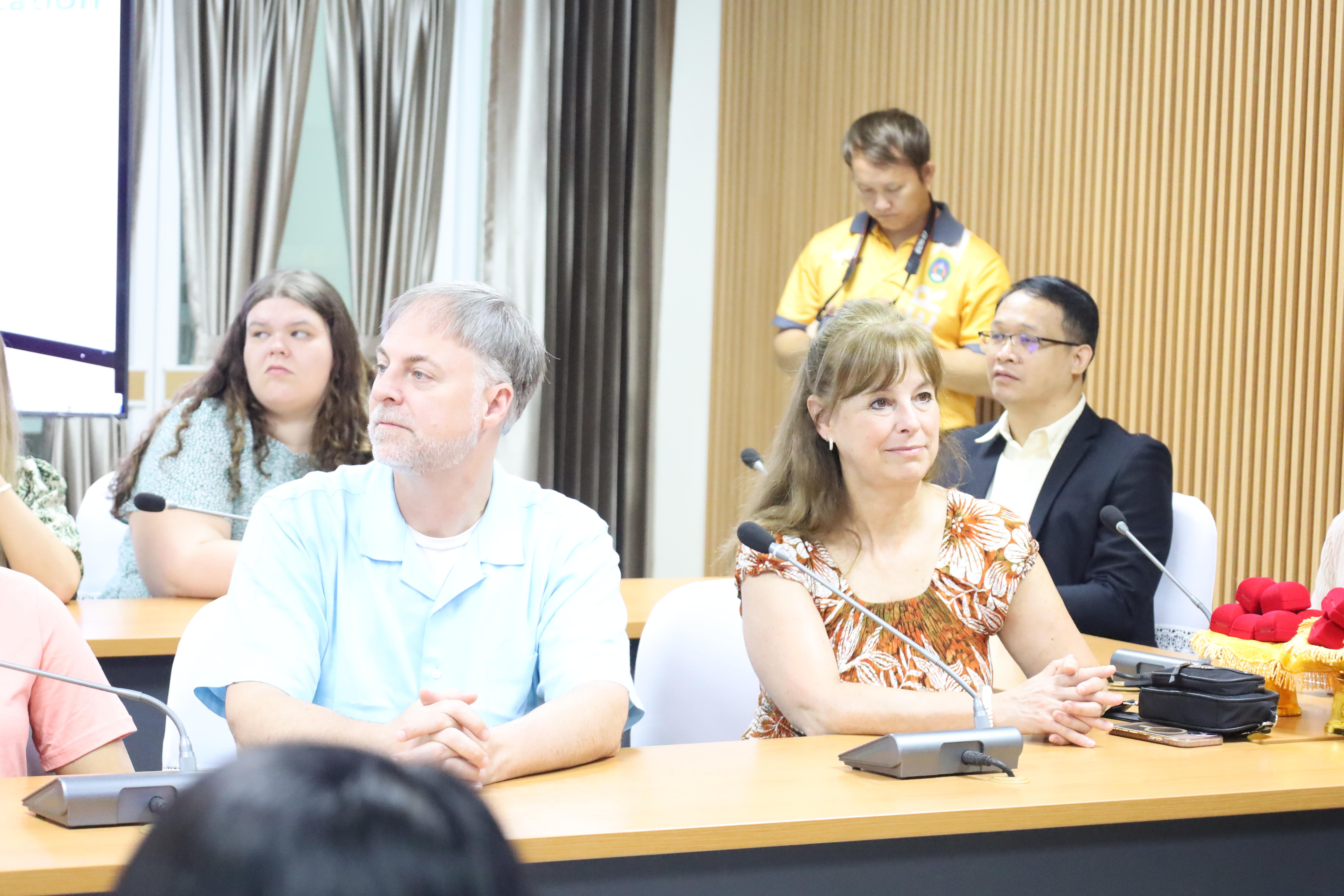 5. ต้อนรับคณะอาจารย์และนักศึกษาจาก Bowling Green State University (BGSU) รัฐ Ohio ประเทศอเมริกา