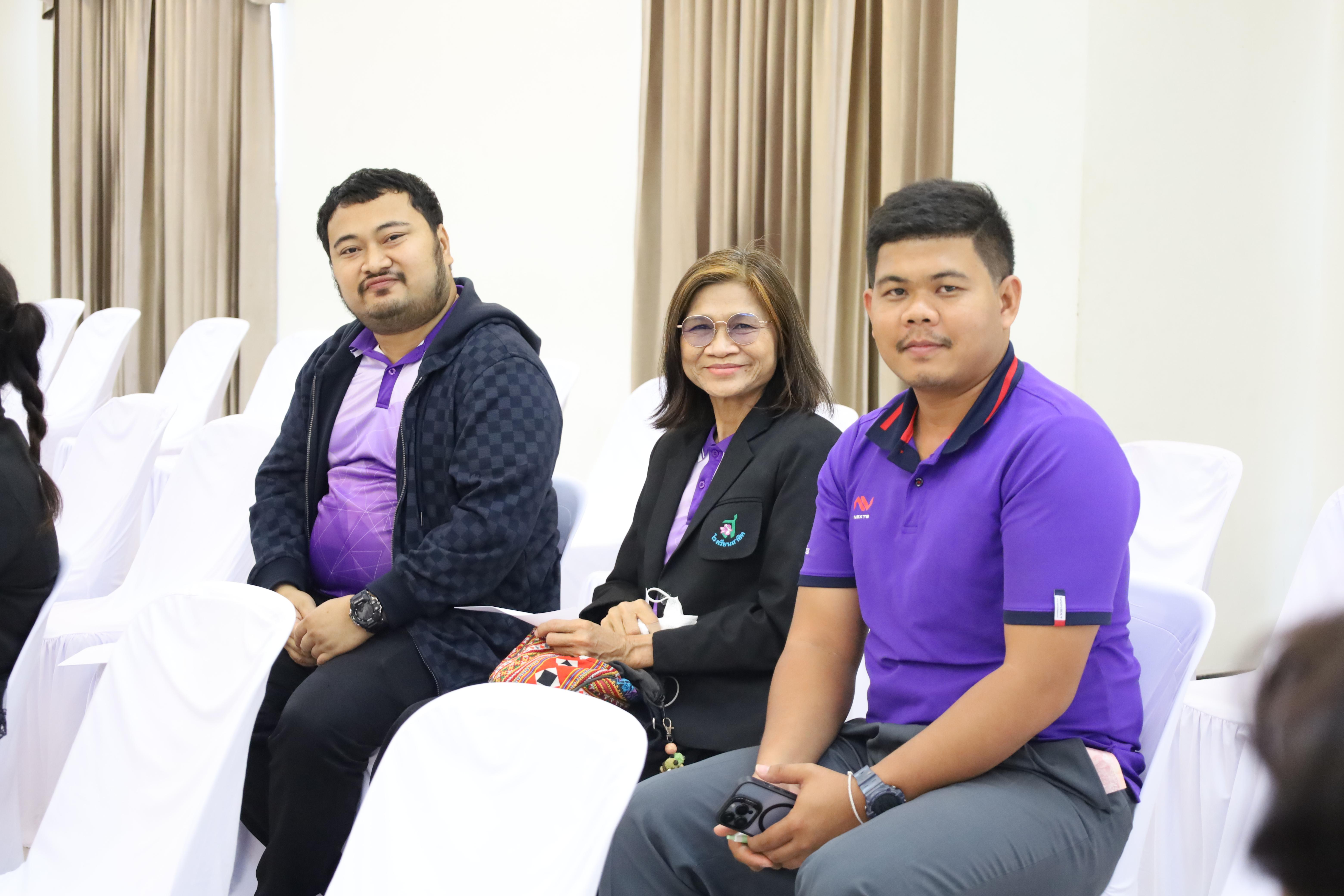 18. อบรมเชิงปฏิบัติการพัฒนาความรู้ทักษะด้านภาษาอังกฤษในศตวรรษที่ 21 สำหรับบุคลากรทางการศึกษา