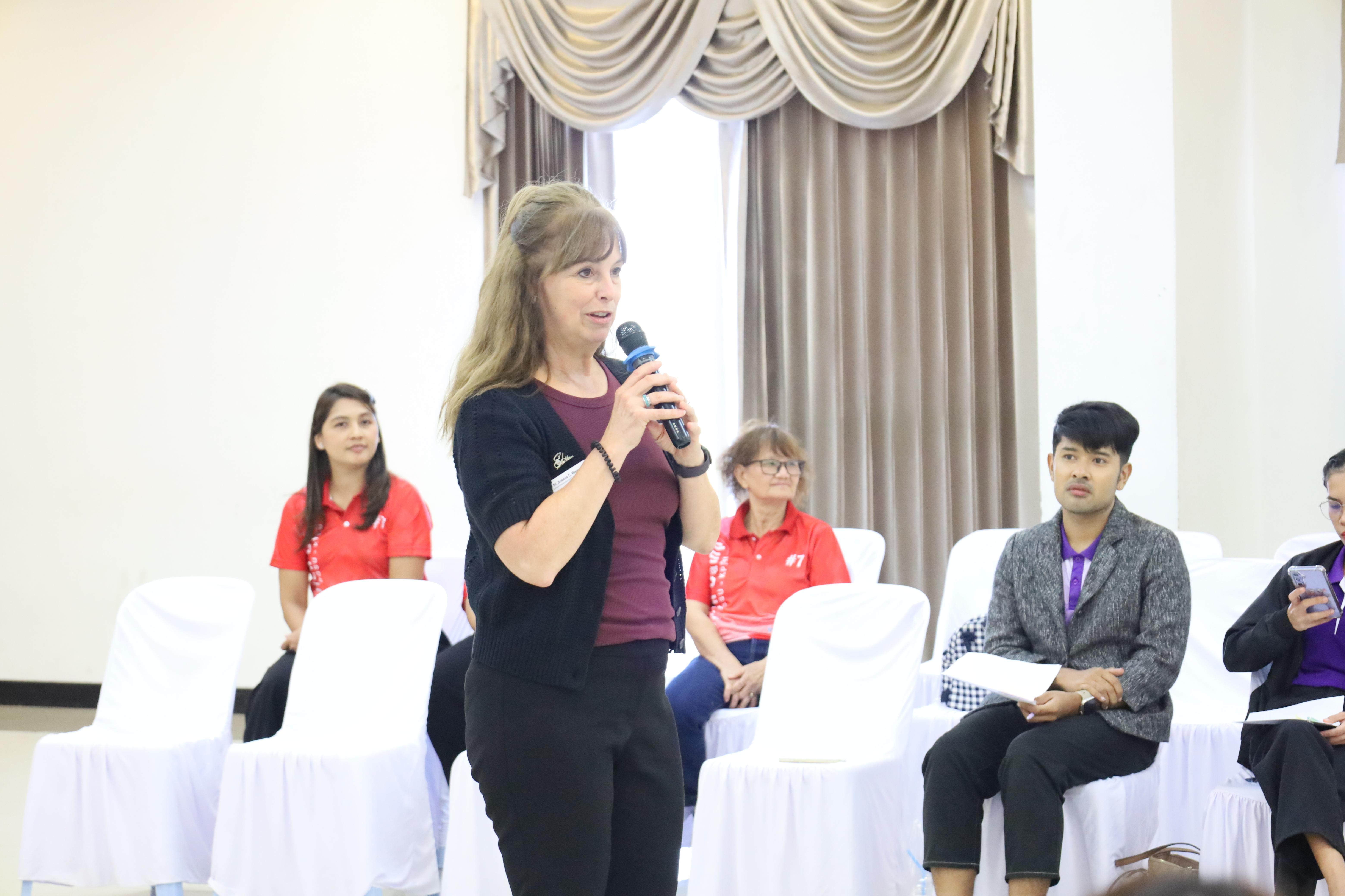 43. อบรมเชิงปฏิบัติการพัฒนาความรู้ทักษะด้านภาษาอังกฤษในศตวรรษที่ 21 สำหรับบุคลากรทางการศึกษา