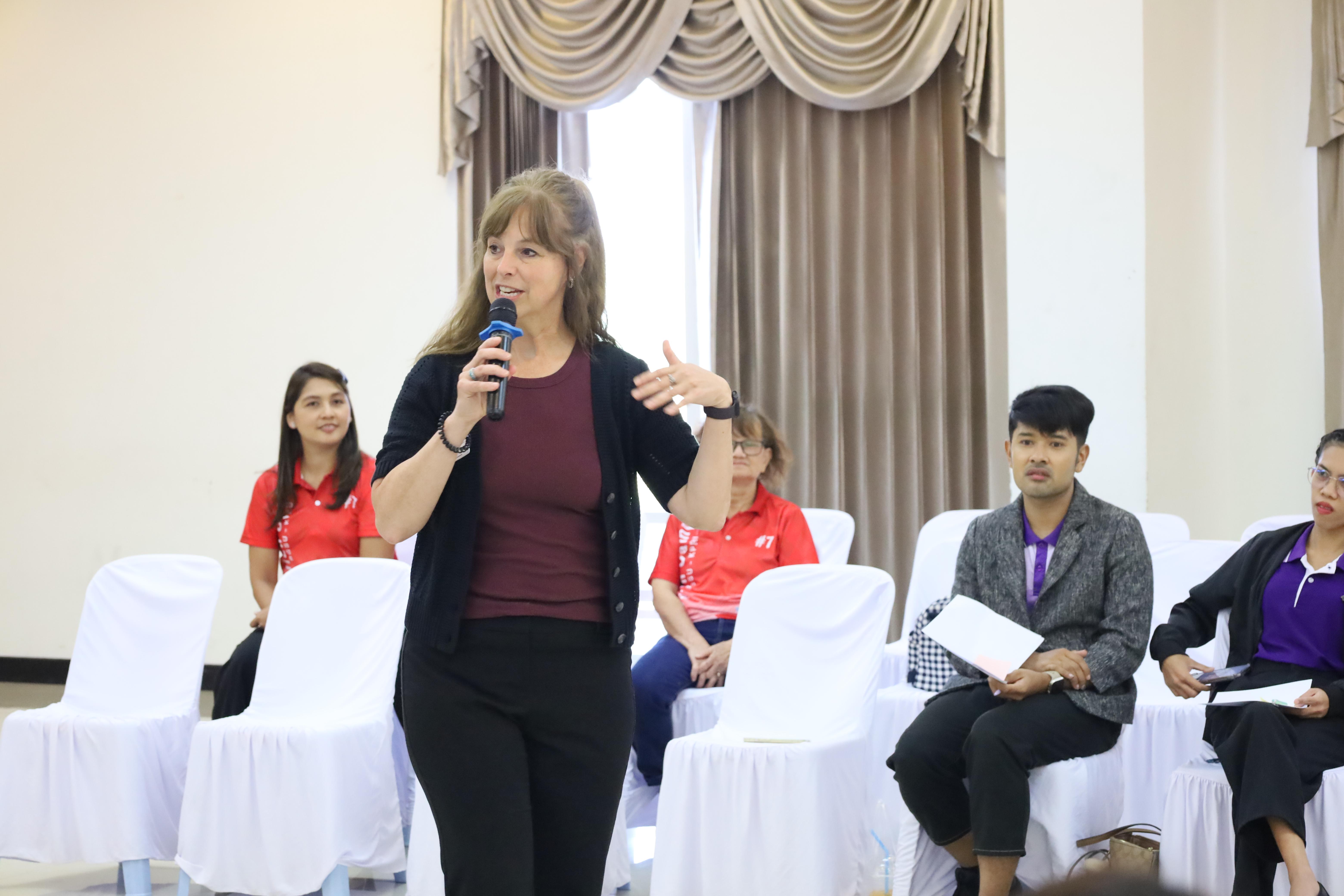45. อบรมเชิงปฏิบัติการพัฒนาความรู้ทักษะด้านภาษาอังกฤษในศตวรรษที่ 21 สำหรับบุคลากรทางการศึกษา
