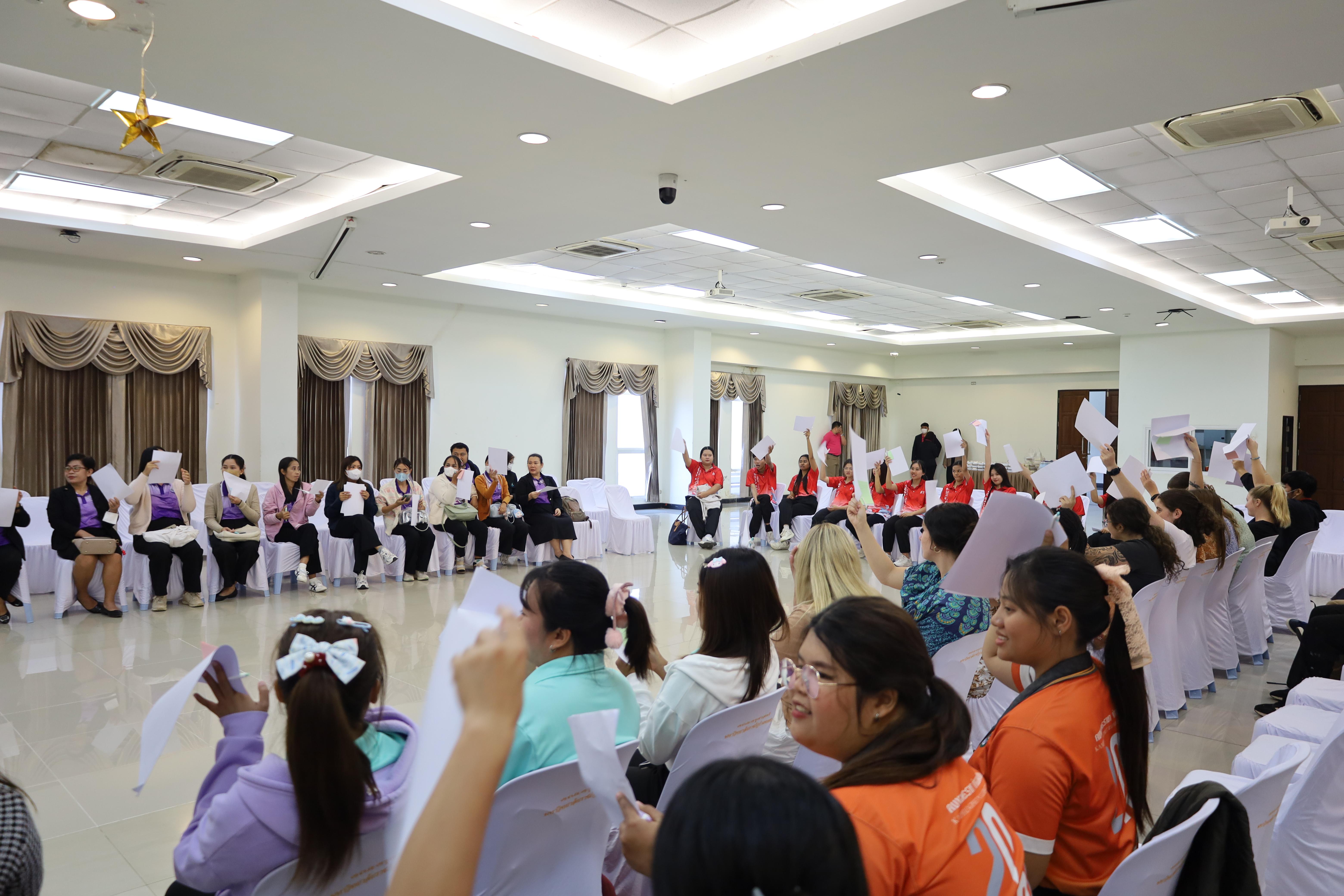 49. อบรมเชิงปฏิบัติการพัฒนาความรู้ทักษะด้านภาษาอังกฤษในศตวรรษที่ 21 สำหรับบุคลากรทางการศึกษา