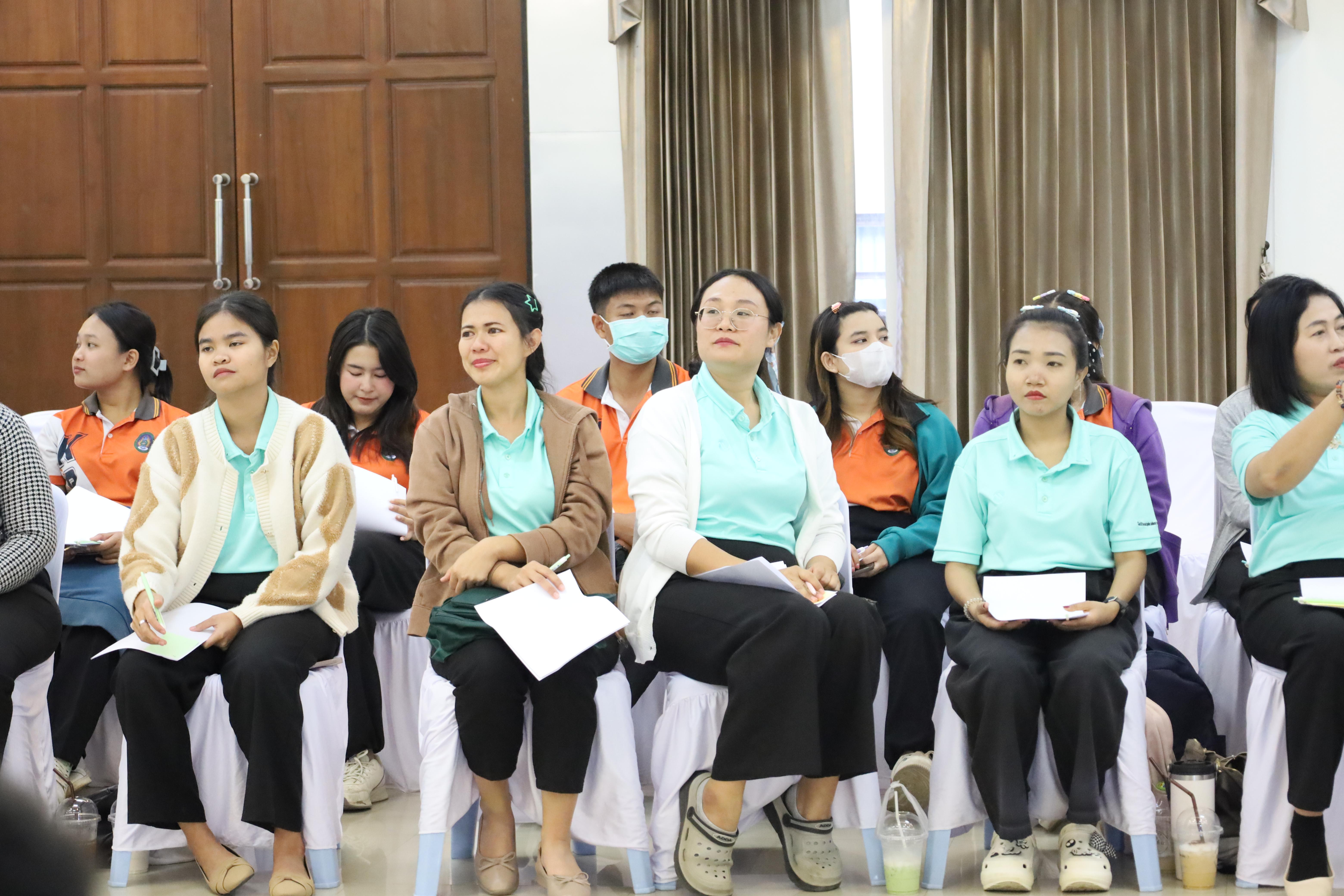 55. อบรมเชิงปฏิบัติการพัฒนาความรู้ทักษะด้านภาษาอังกฤษในศตวรรษที่ 21 สำหรับบุคลากรทางการศึกษา
